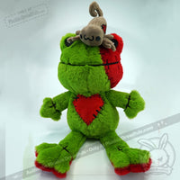 Load image into Gallery viewer, Plushie Dreadfuls -  Love Frog - Mysterious
