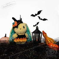 Load image into Gallery viewer, Plushie Dreadfuls Mini Halloween Outfit (Random) accessory
