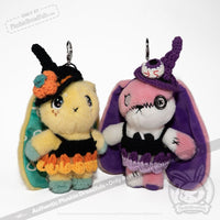 Load image into Gallery viewer, Plushie Dreadfuls Mini Halloween Outfit (Random) accessory
