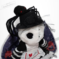 Load image into Gallery viewer, Plushie Dreadfuls Mini Halloween Outfit (Random) accessory

