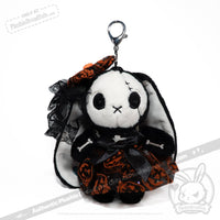 Load image into Gallery viewer, Plushie Dreadfuls Mini Halloween Outfit (Random) accessory
