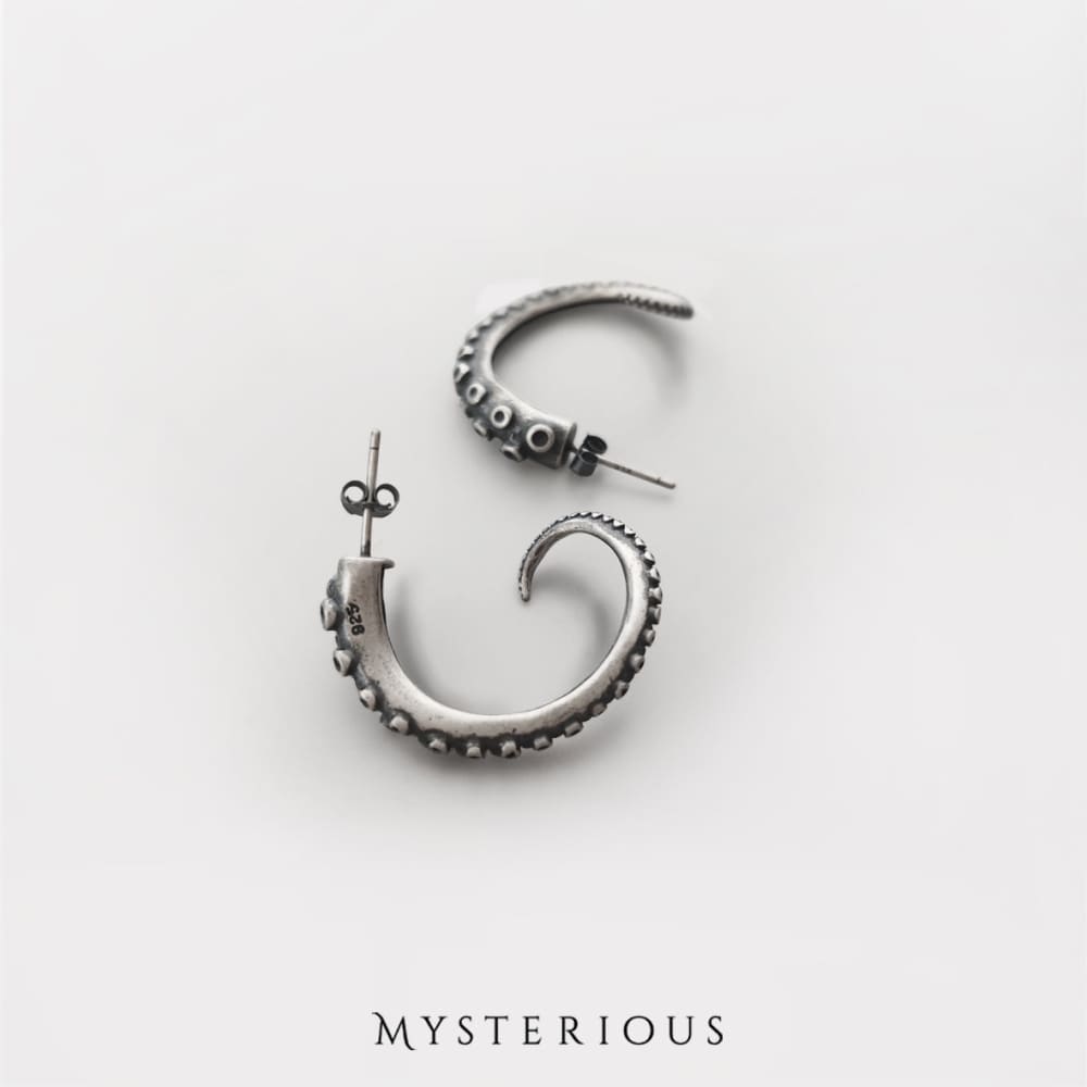 Silver Tentacle & Red Cheshire Tapestry Set - Mysterious