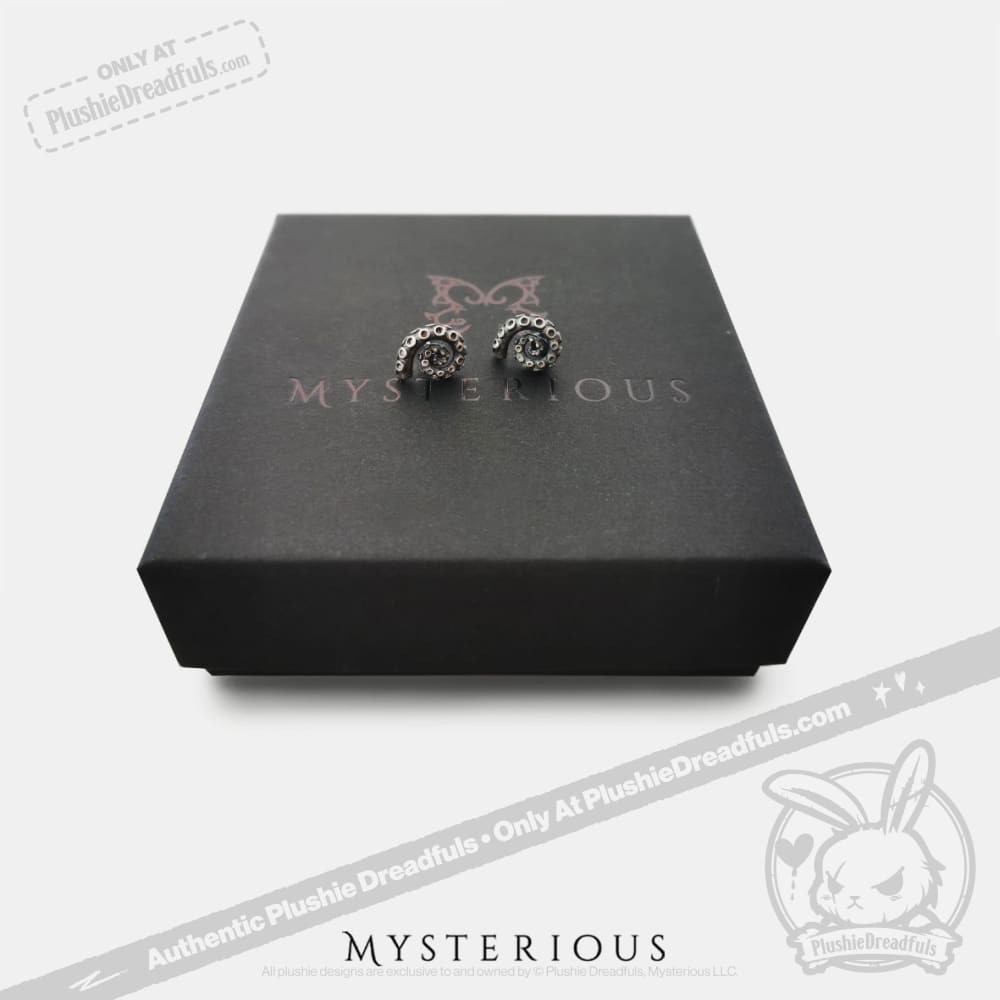 Silver Tentacle & Red Cheshire Tapestry Set - Mysterious