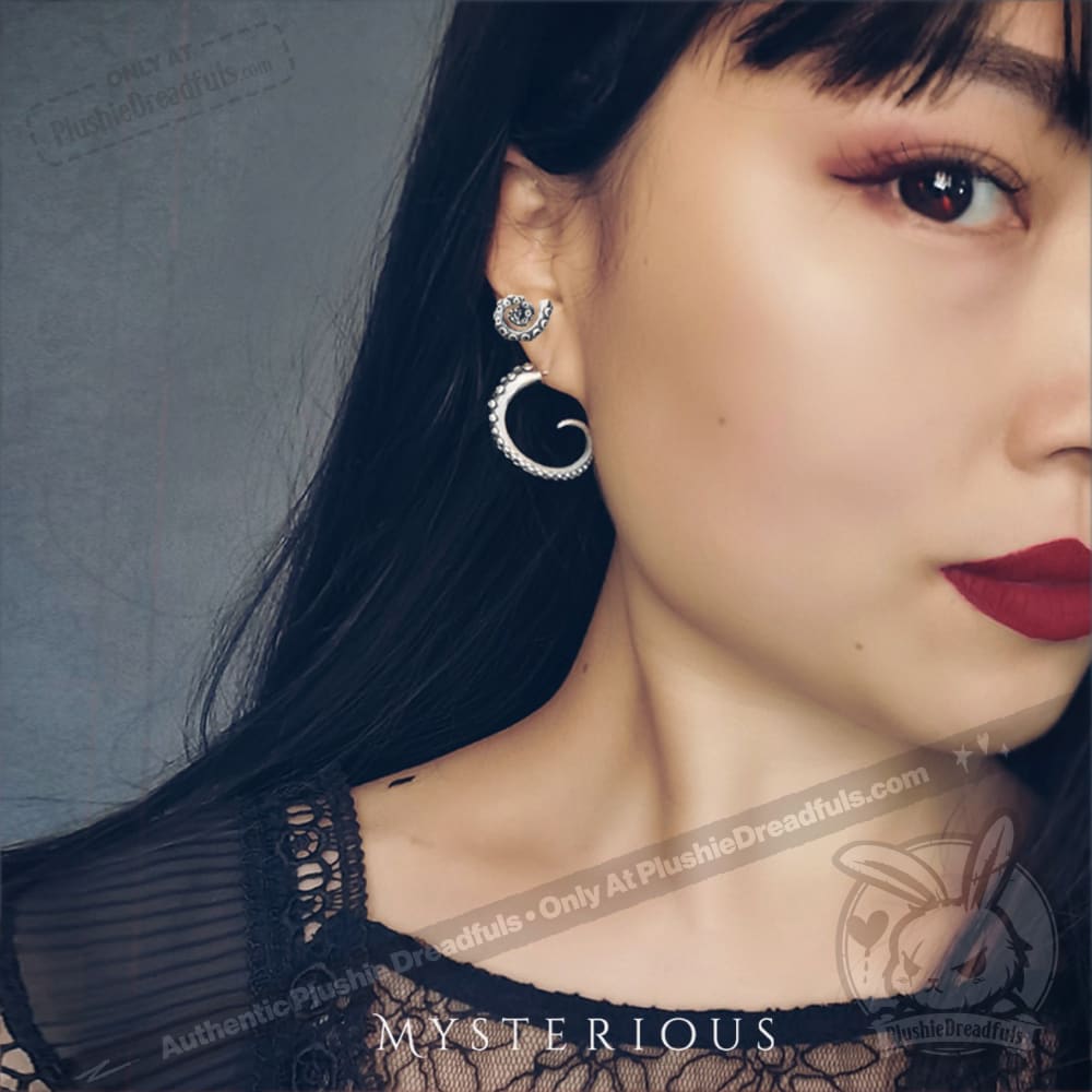 Silver Tentacle & Red Cheshire Tapestry Set - Mysterious